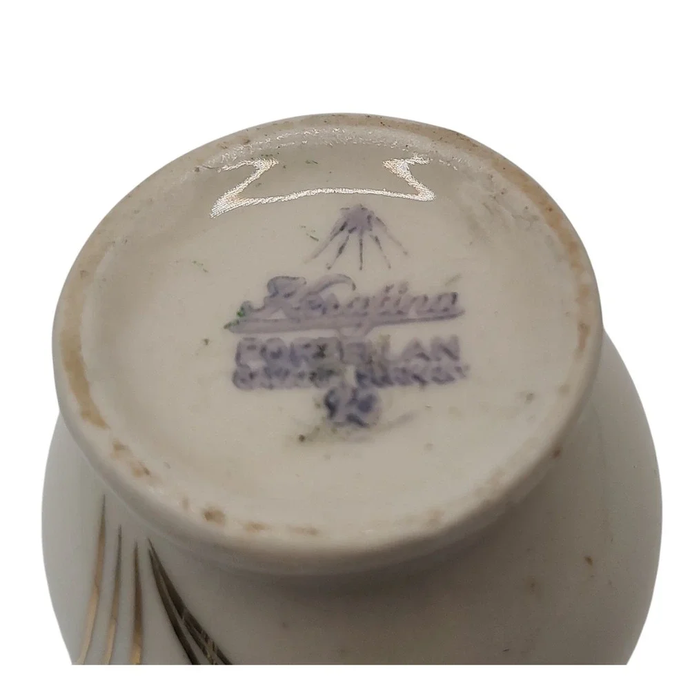Kerafina Porzellan Vase KPM Bavaria Germany‎ Cream Gold Trim Leaves